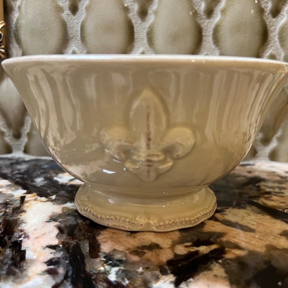 Fleur De Lis Cream collection by ARTIMINO